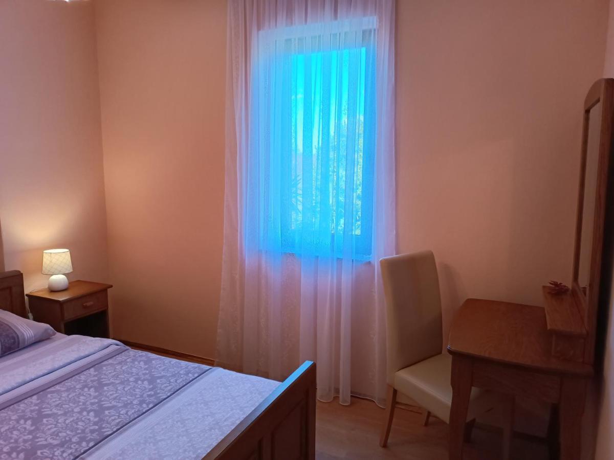 Apartments Ivicek โปเรช ภายนอก รูปภาพ