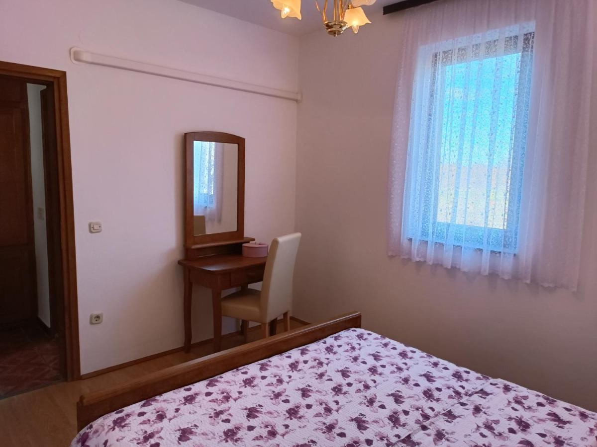 Apartments Ivicek โปเรช ภายนอก รูปภาพ